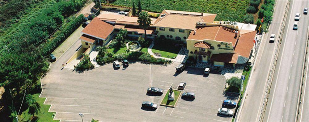La Locanda Del Cavaliere Borgo Montello Eksteriør bilde